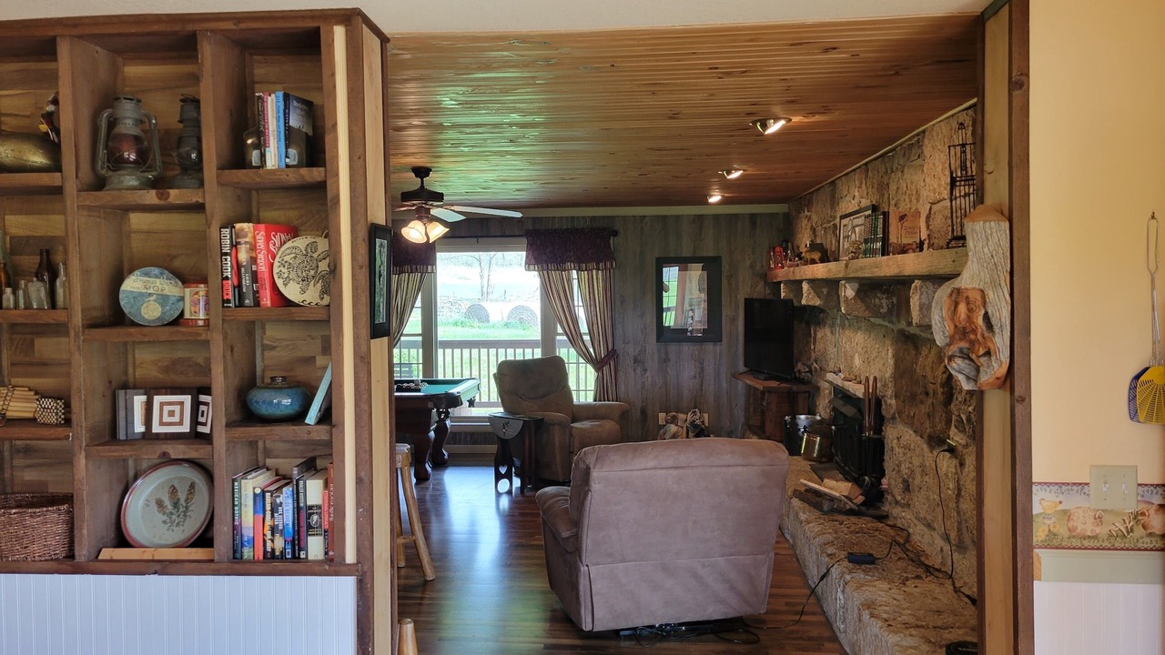 Photo of Livingroom in Dallas County