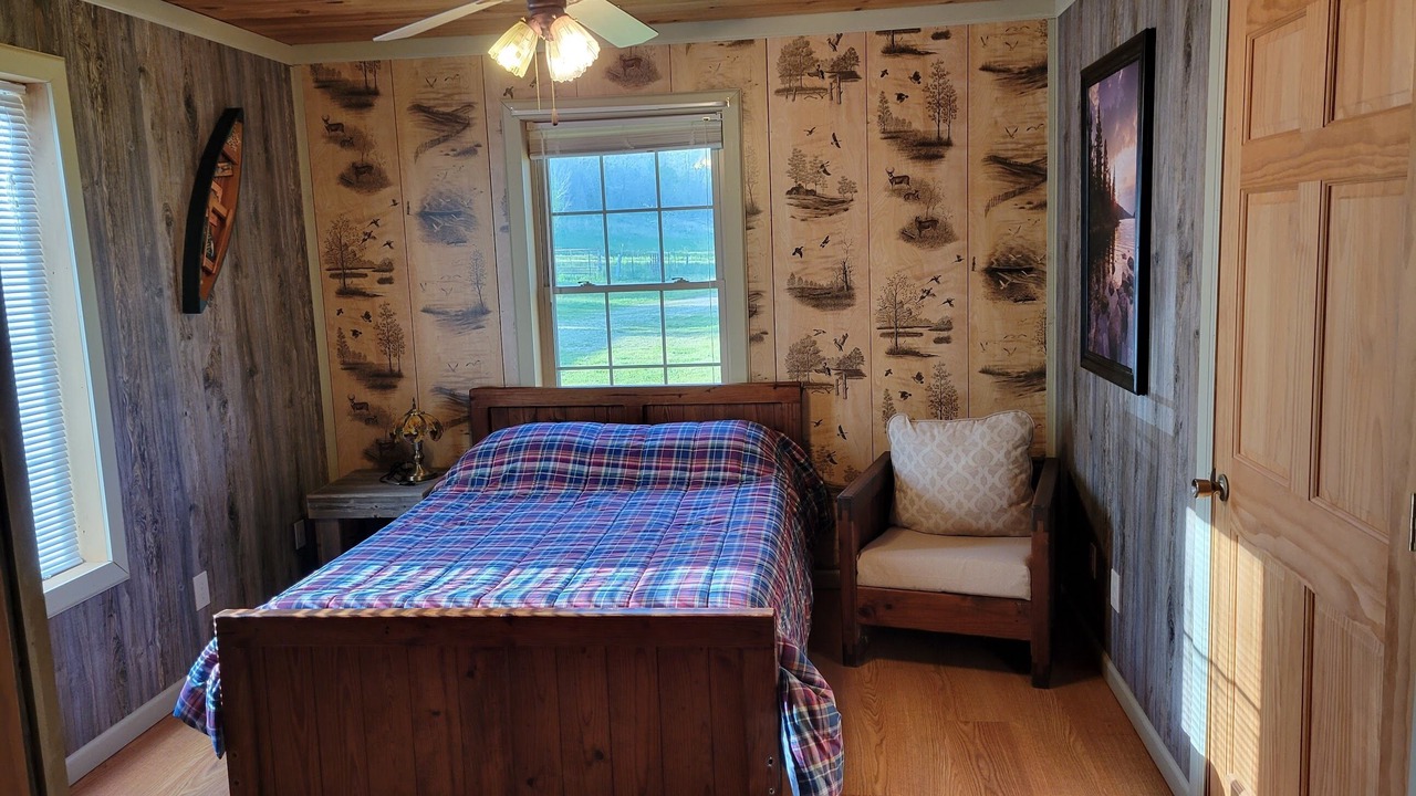 Photo of Bedroom in Dallas County