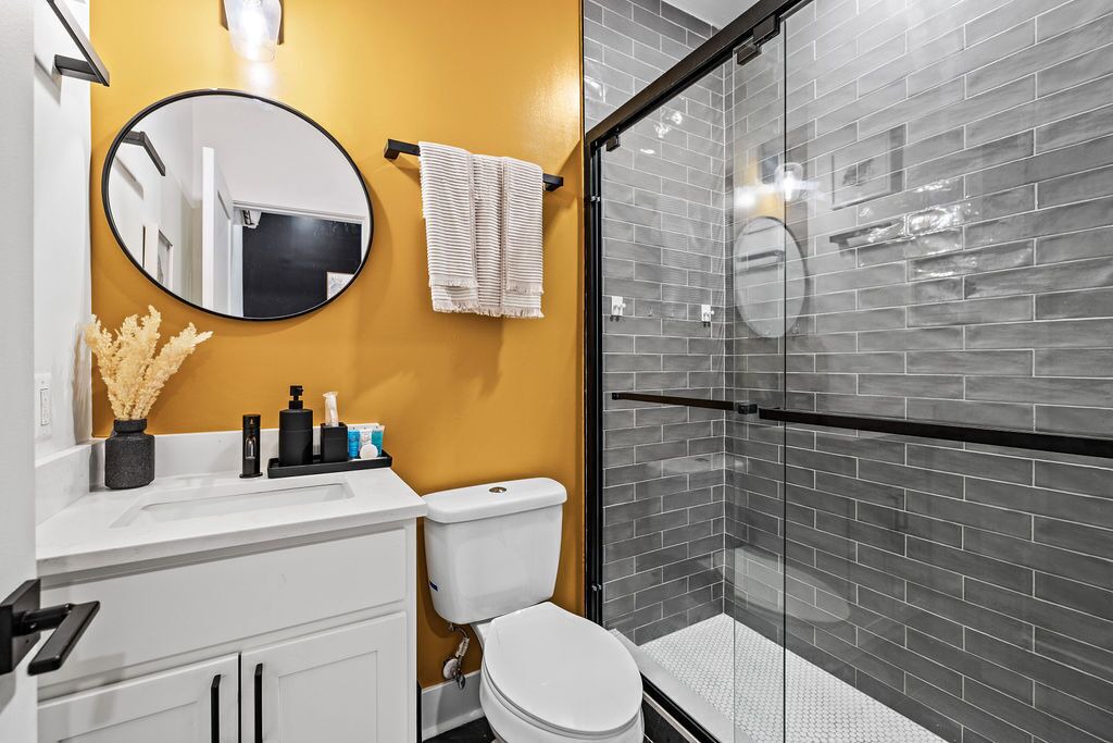 Photo of Bathroom in Downtown Baltimore