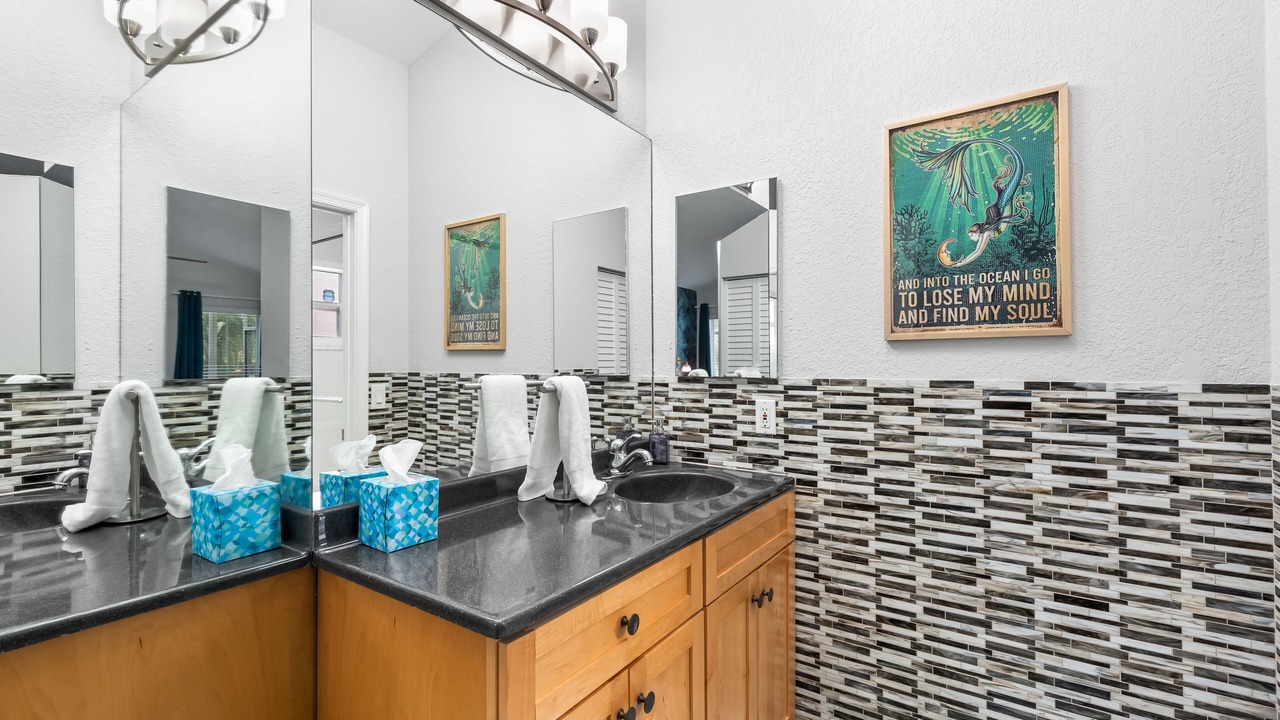 Photo of Bathroom in Croissant Park