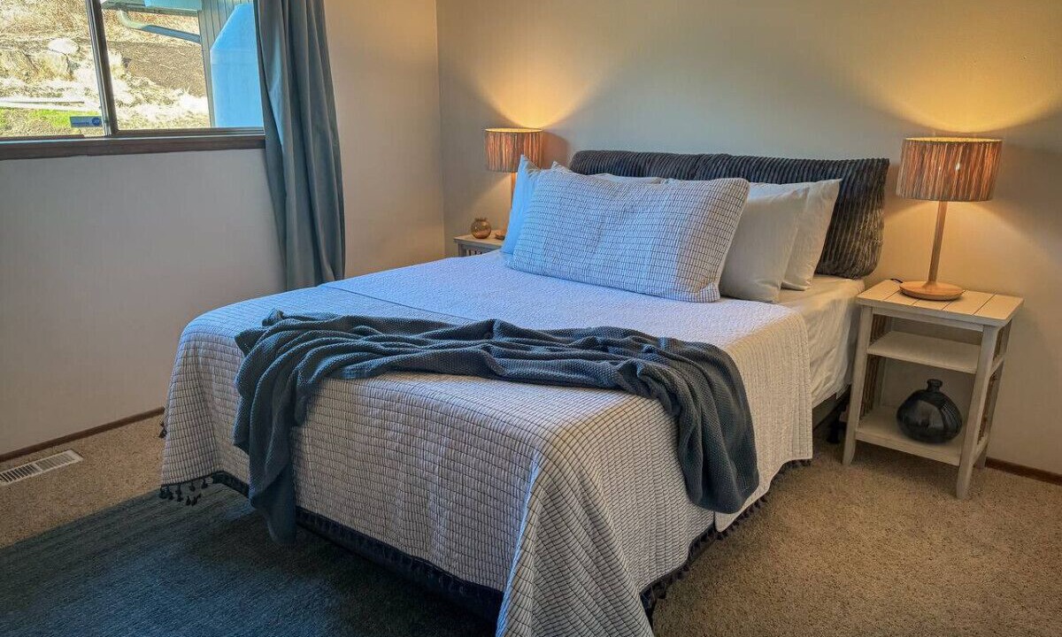 Photo of Bedroom in Anacortes