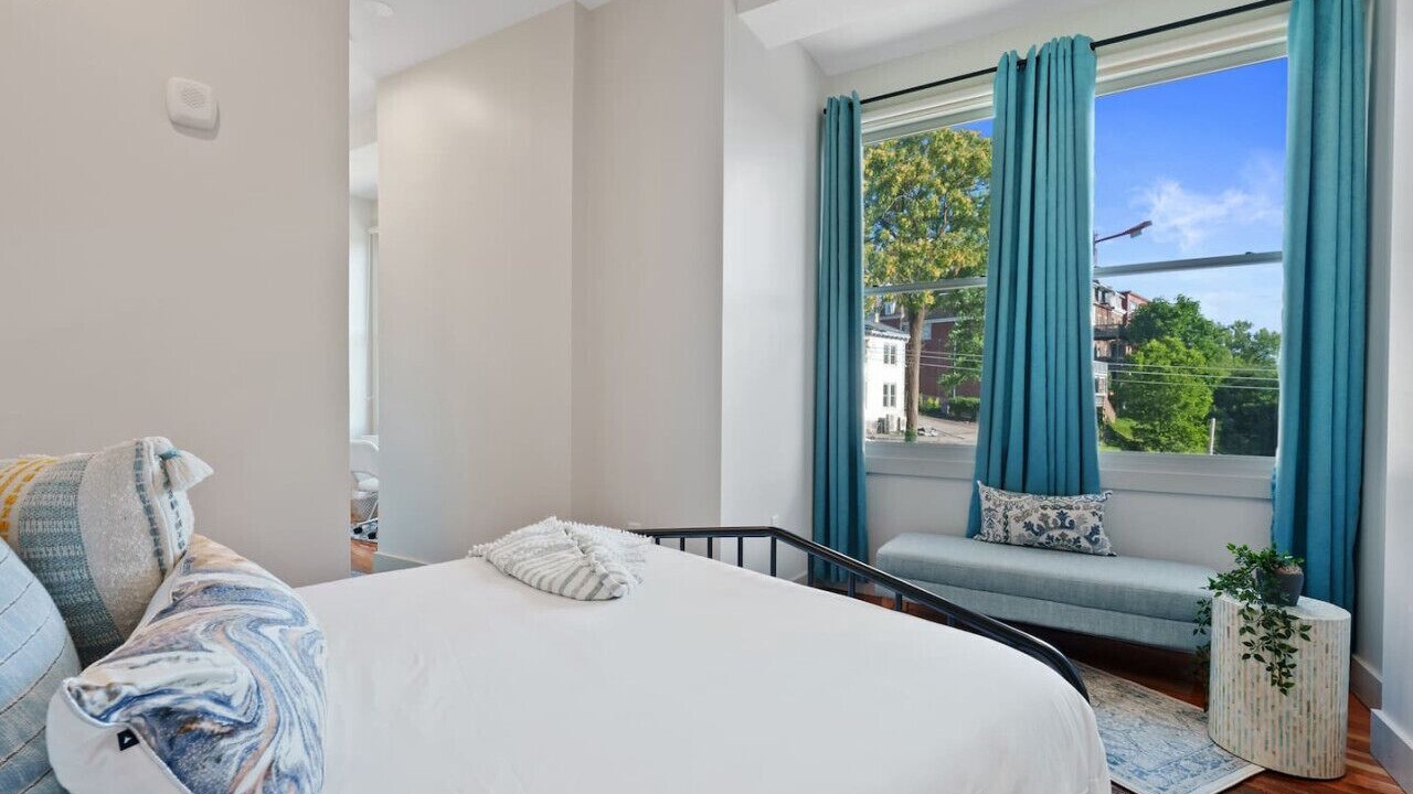 Photo of Bedroom in Mount Auburn