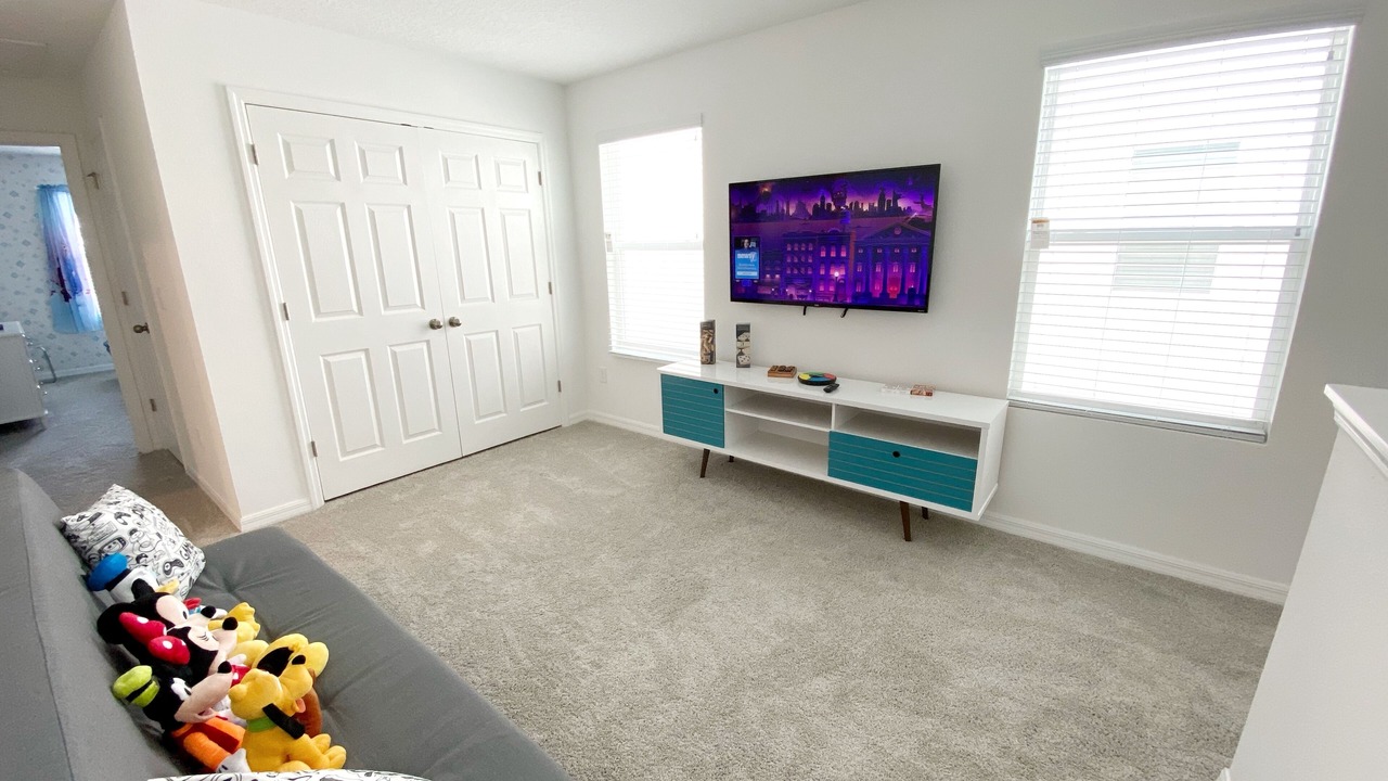 Photo of Livingroom in Four Corners