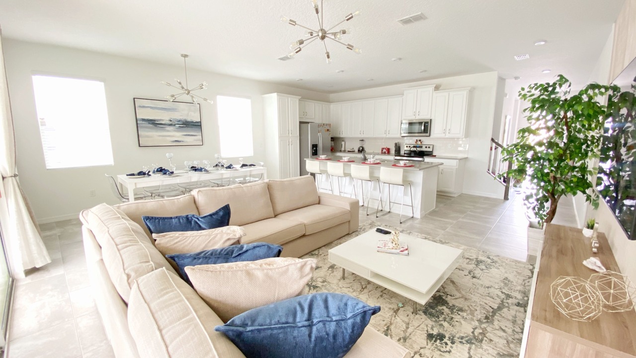 Photo of Livingroom in Four Corners
