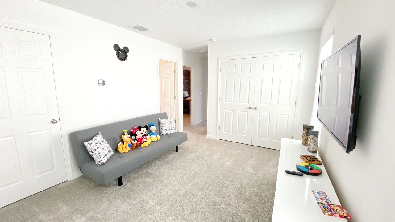Photo of Livingroom in Four Corners