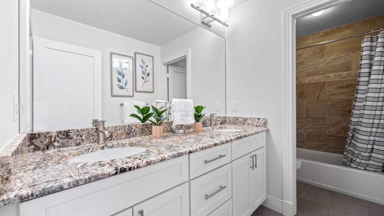 Photo of Bathroom in Platt Park