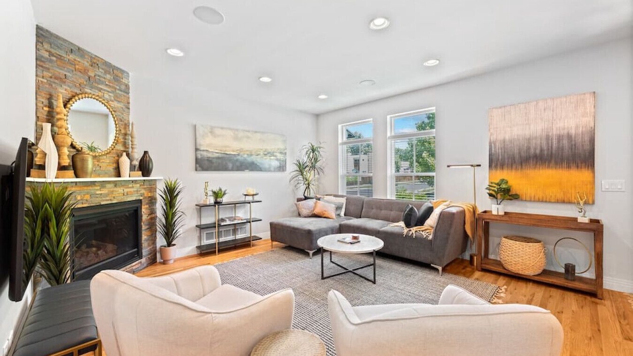 Photo of Livingroom in Platt Park