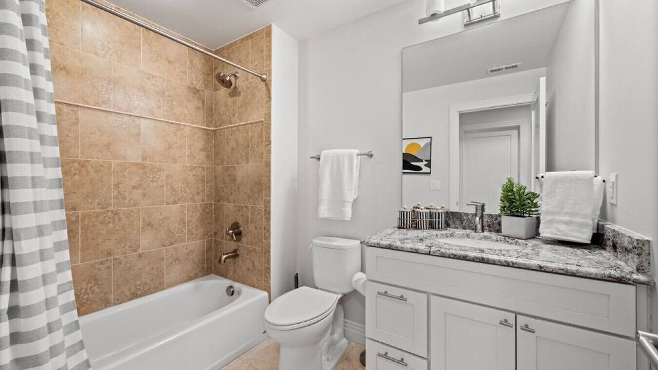 Photo of Bathroom in Platt Park