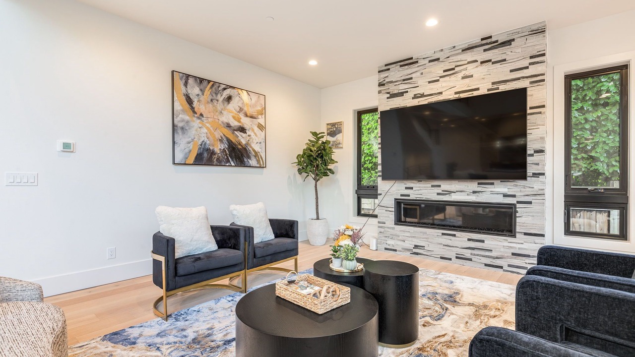 Photo of Livingroom in West Bellevue