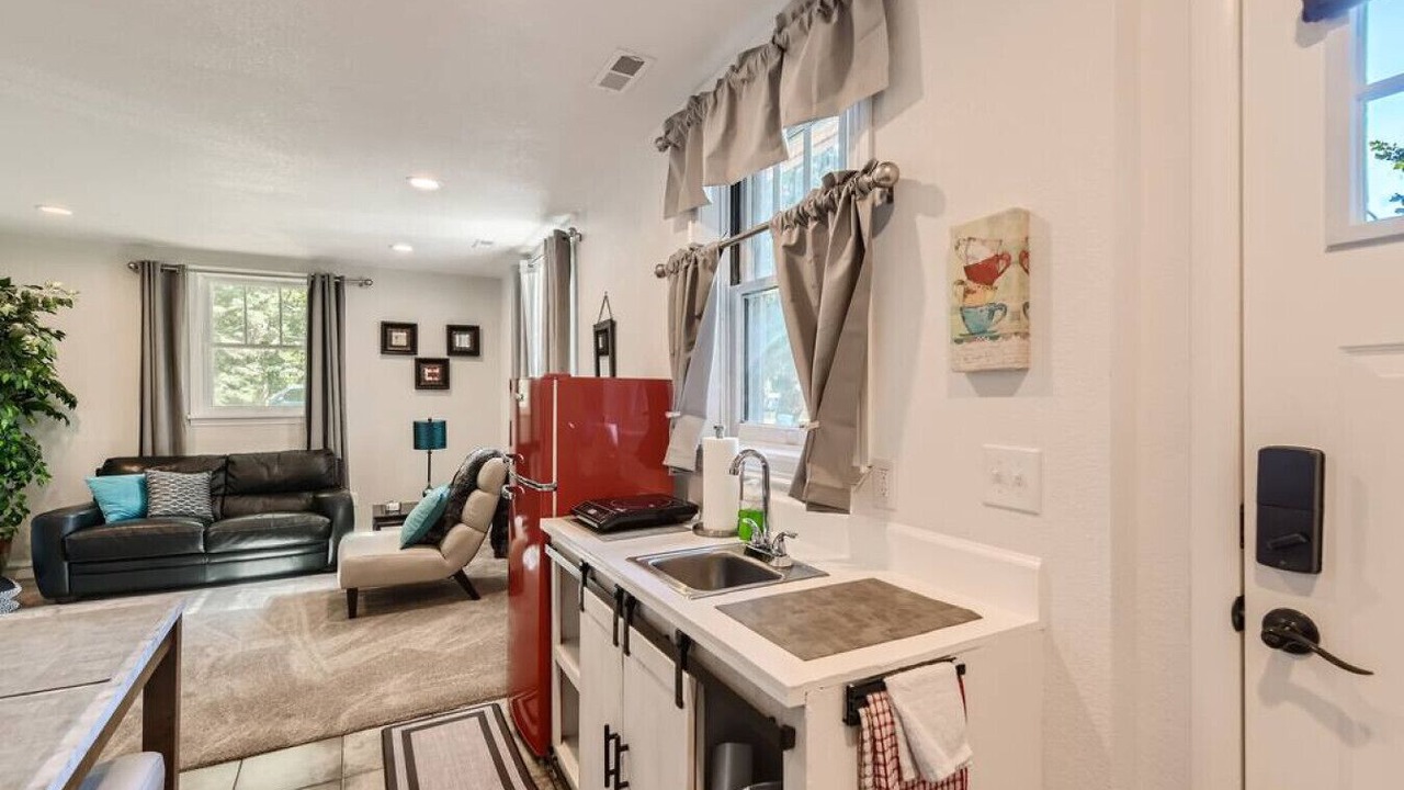 Photo of Bedroom in Edgewater