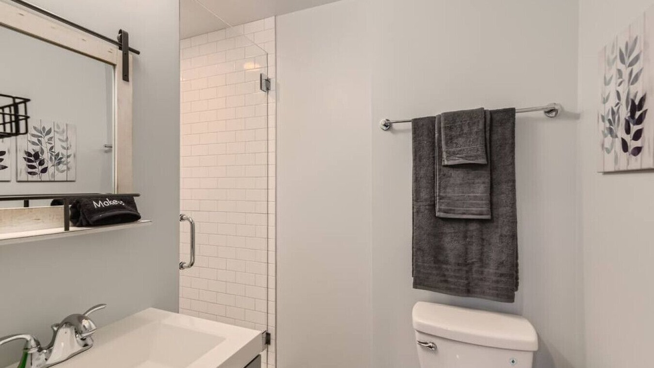 Photo of Bathroom in Edgewater