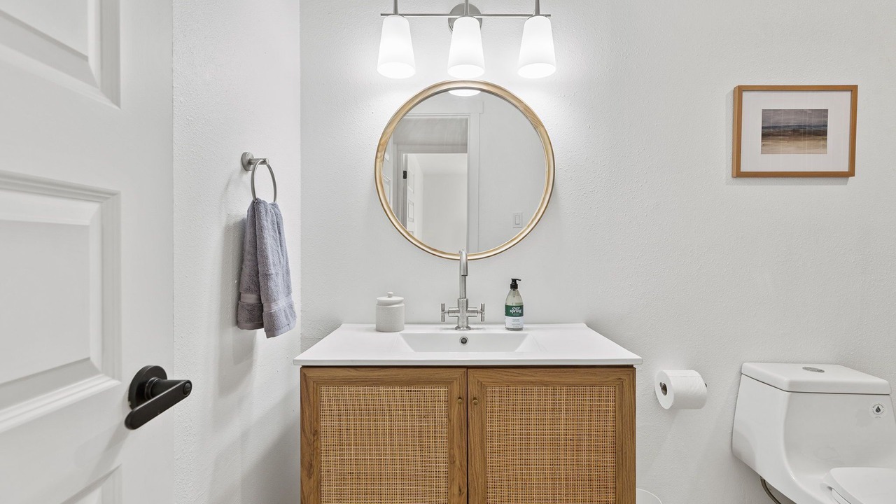 Photo of Bathroom in Point Venture