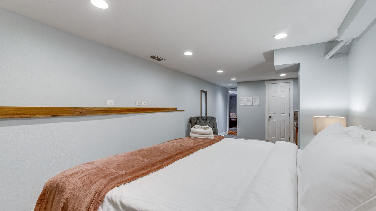 Photo of Bedroom in Uptown