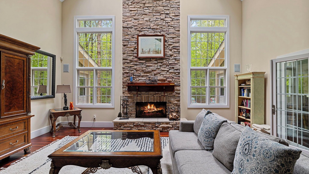 Photo of Livingroom in Shorewood-Tower Hills-Harbert