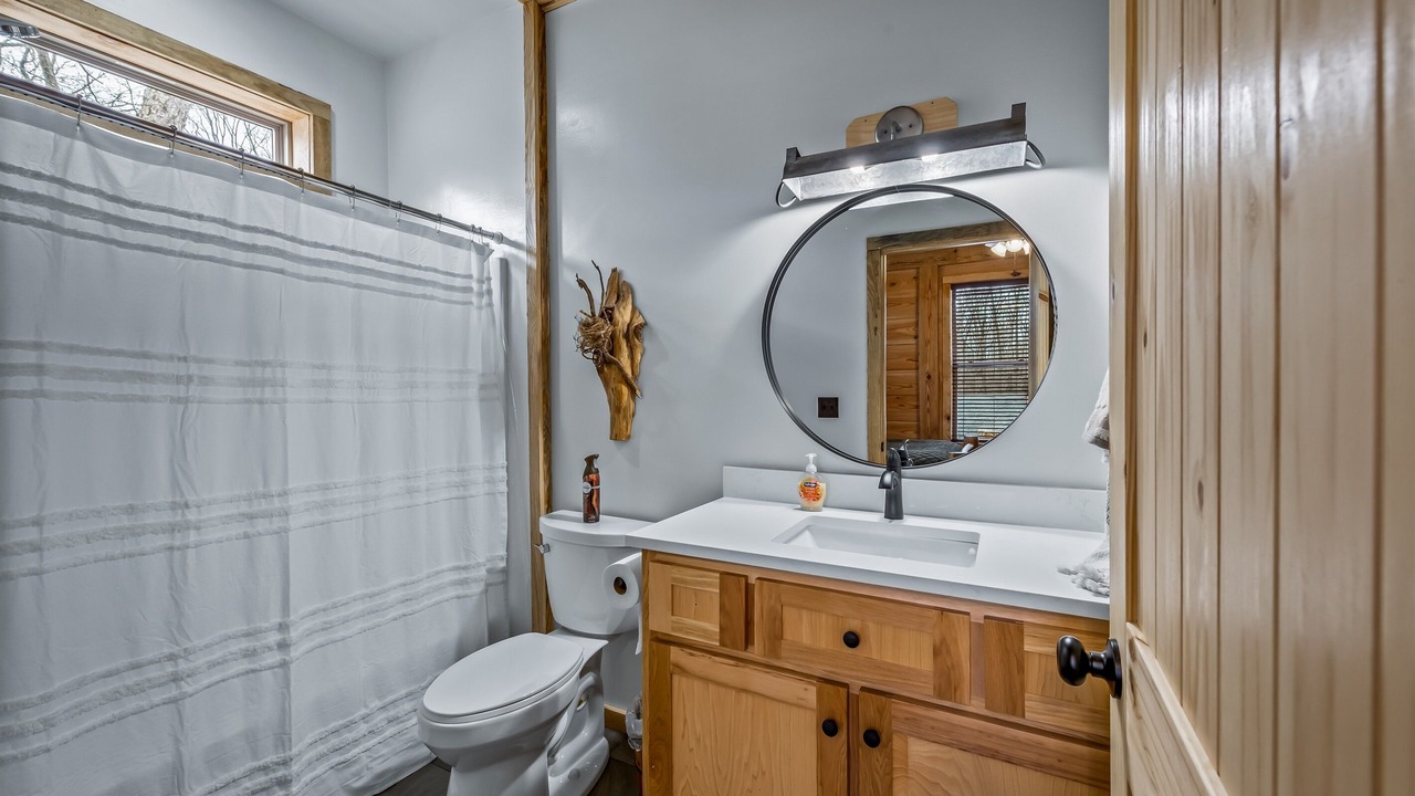 Photo of Bathroom in Rising Fawn