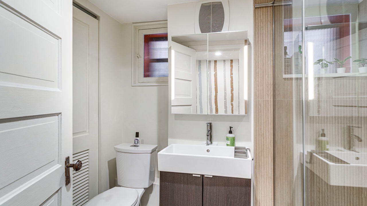 Photo of Bathroom in City Park