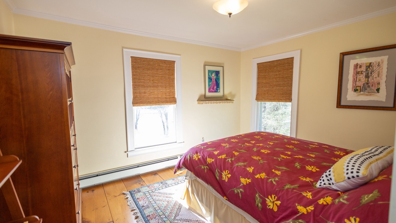 Photo of Bedroom in Maplecrest