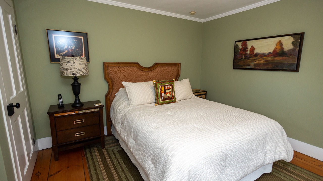 Photo of Bedroom in Maplecrest
