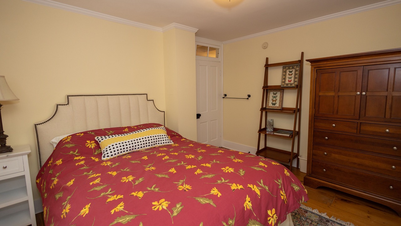Photo of Bedroom in Maplecrest