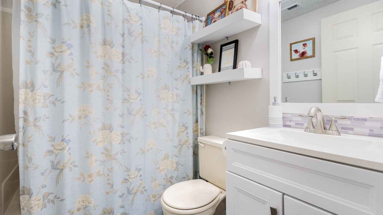 Photo of Bathroom in Bowling Green