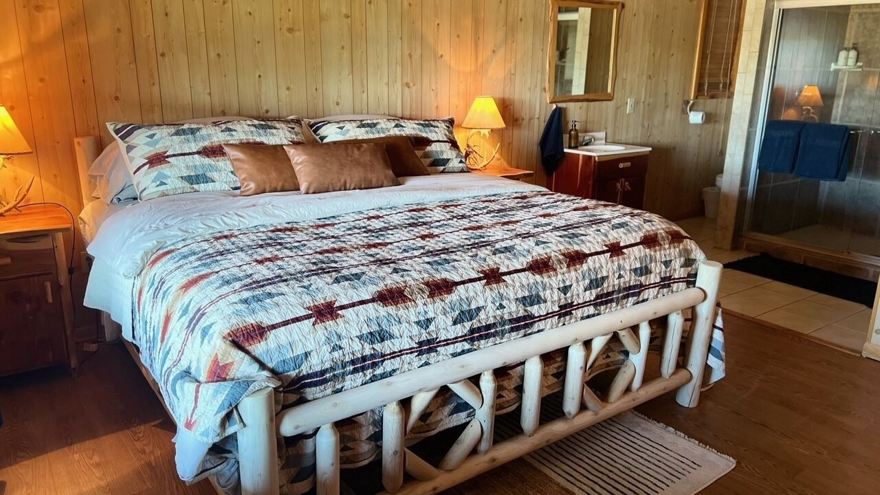Photo of Bedroom in Crockett