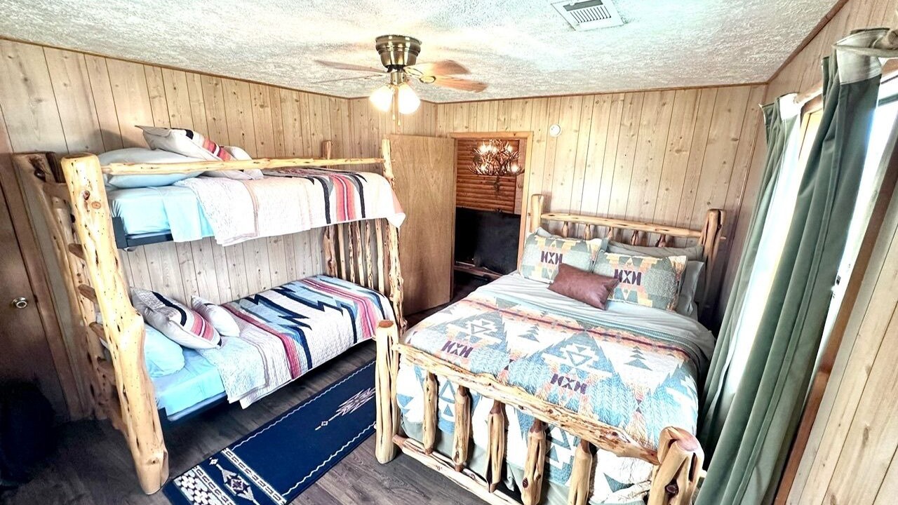 Photo of Bedroom in Crockett