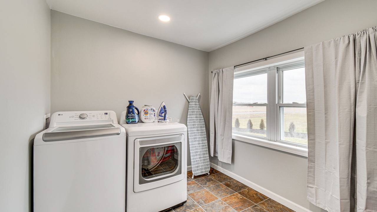 Photo of Bedroom in Town of Owasco