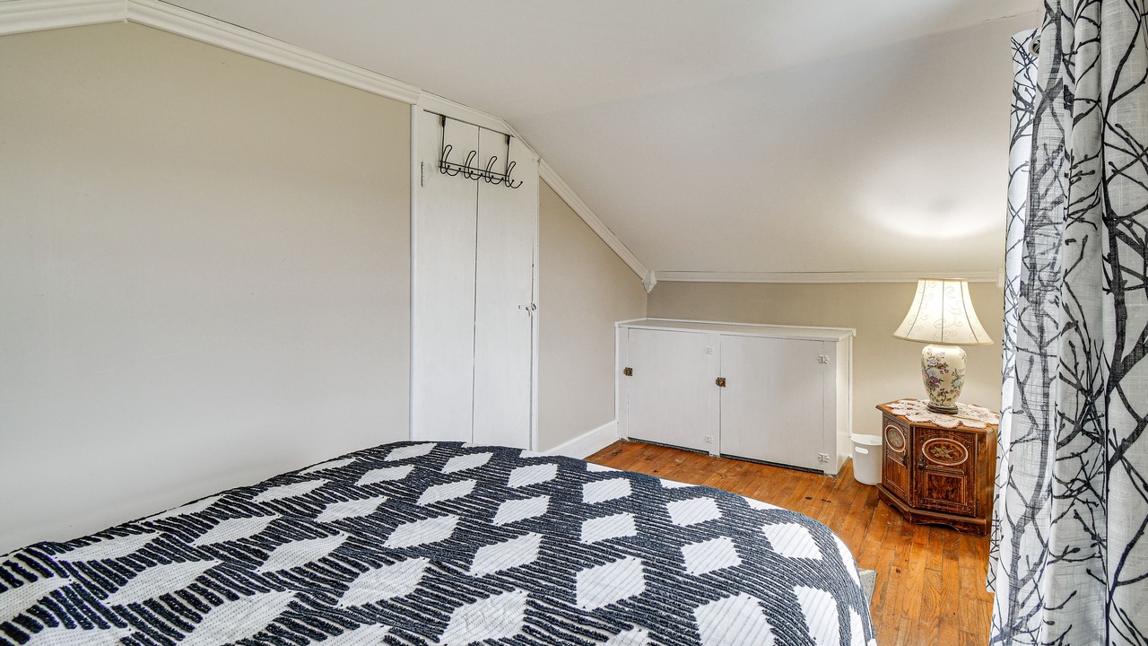 Photo of Bedroom in Town of Owasco
