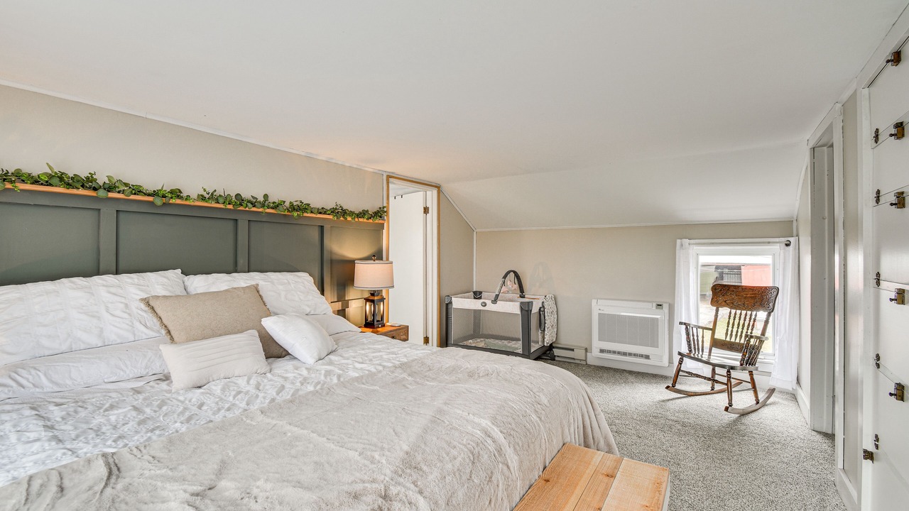 Photo of Bedroom in Town of Owasco