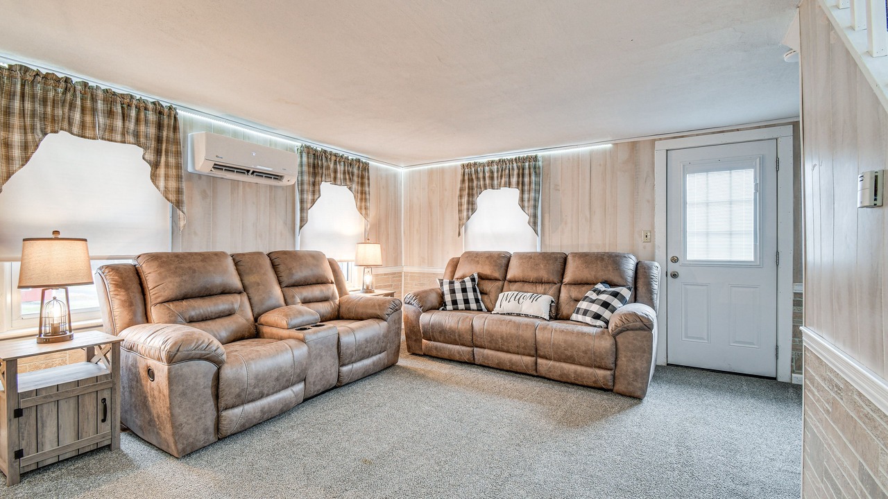 Photo of Livingroom in Town of Owasco