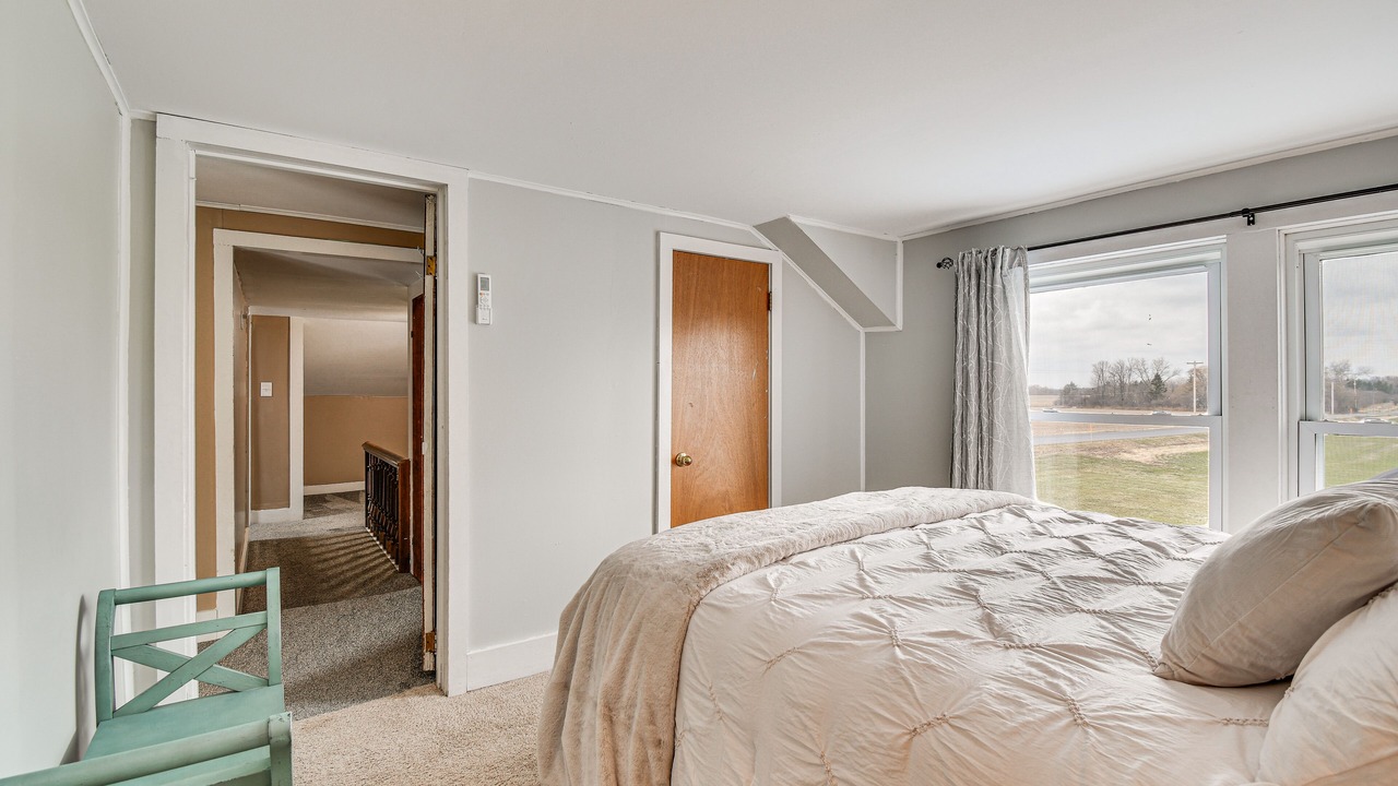 Photo of Bedroom in Town of Owasco