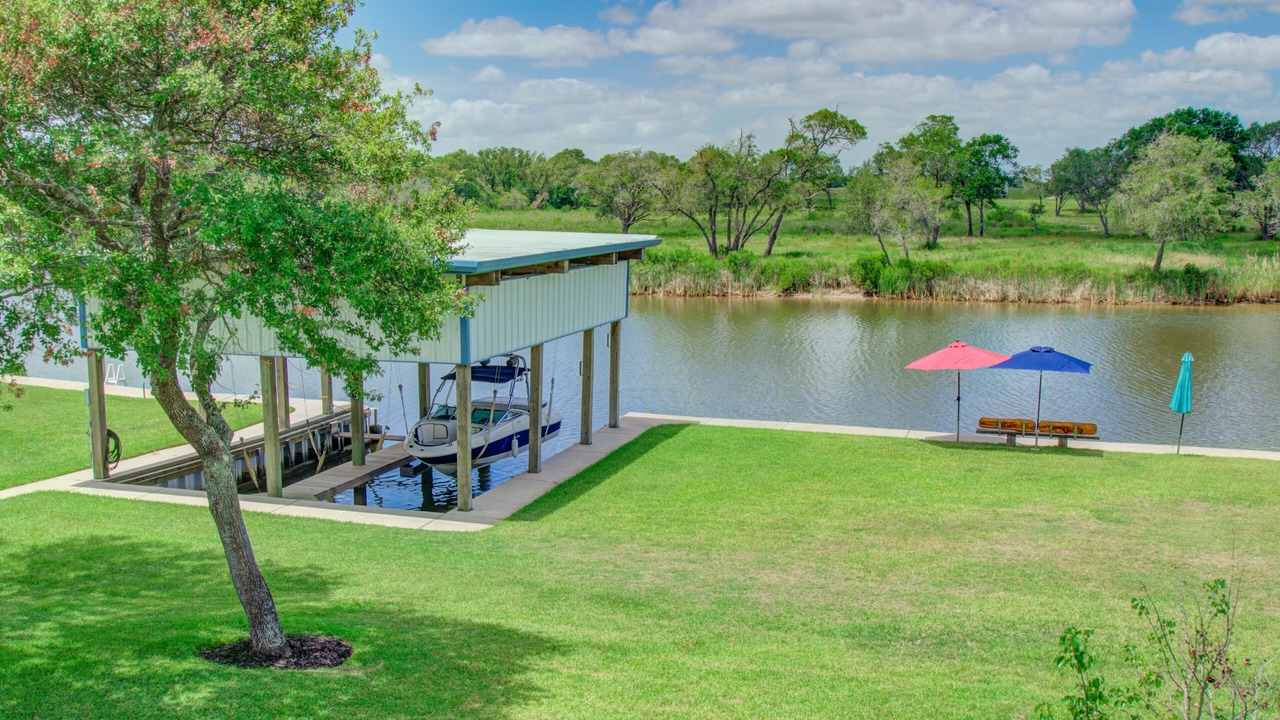 Photo of Outdoor in Alvin
