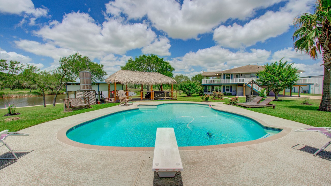 Photo of Outdoor in Alvin