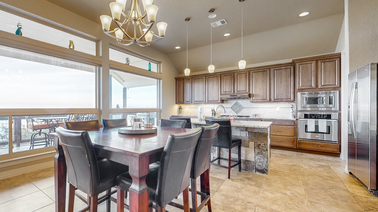 Photo of Kitchen in Canyon Lake