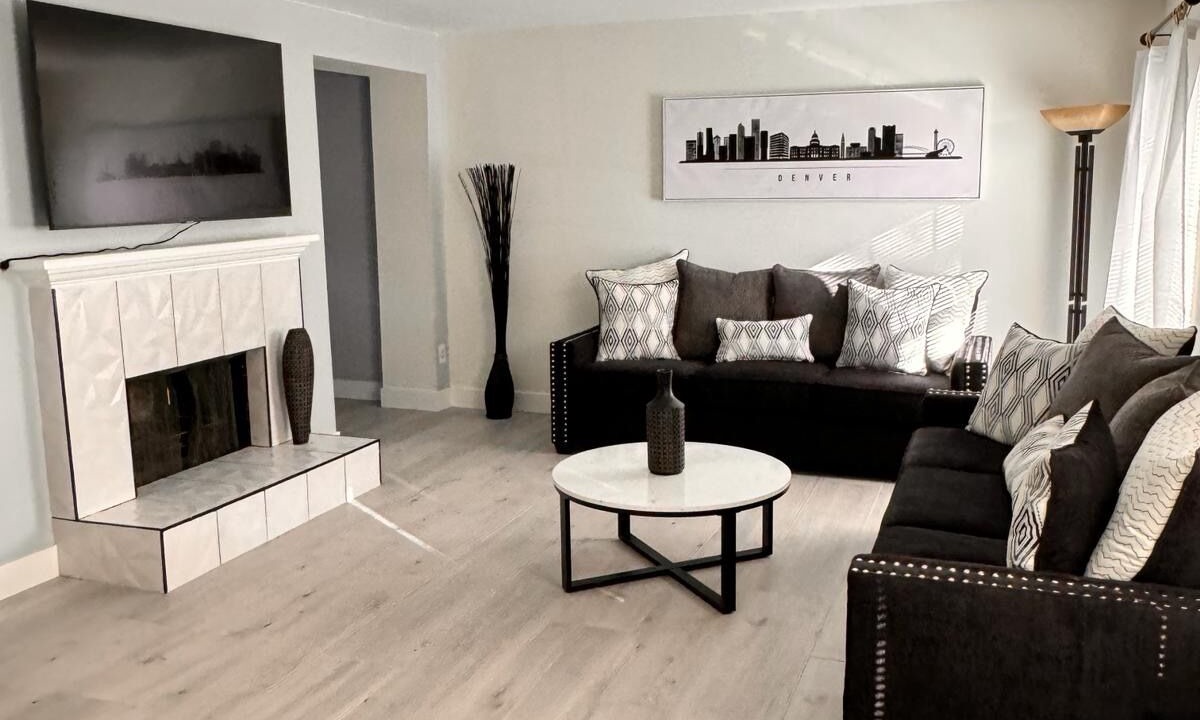 Photo of Livingroom in Englewood