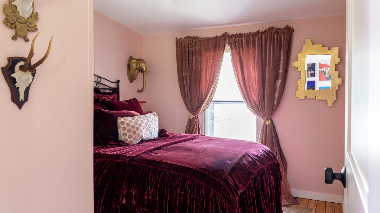 Photo of Bedroom in Ledbetter