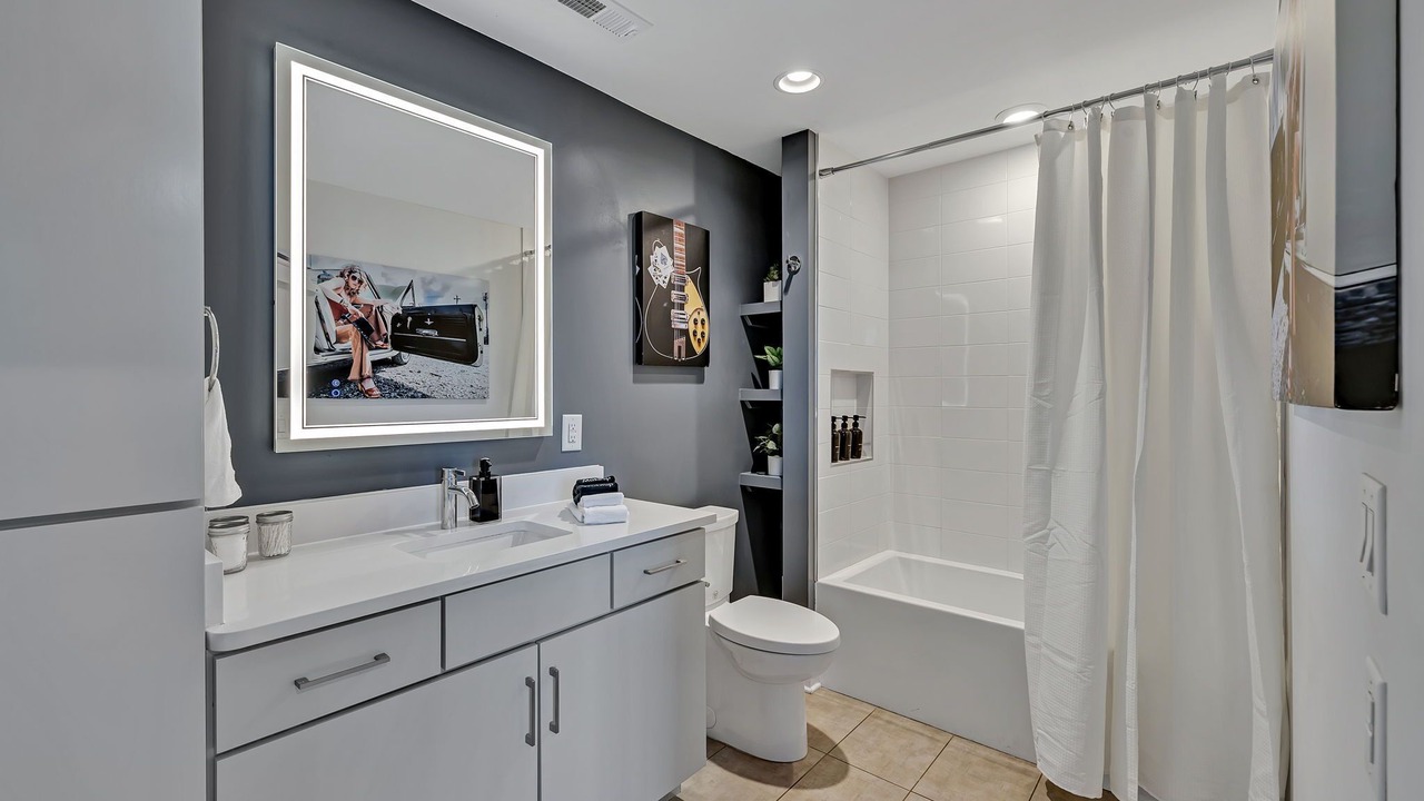 Photo of Bathroom in Hadley - Washington