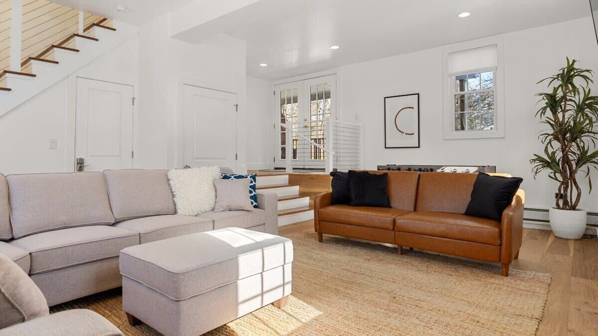 Photo of Livingroom in Pittsfield