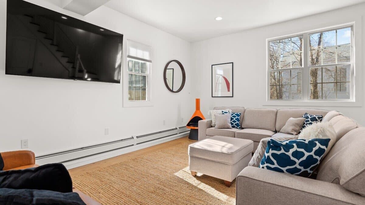 Photo of Livingroom in Pittsfield