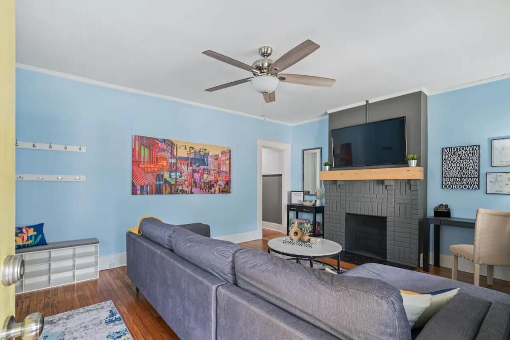 Photo of Livingroom in East Midtown