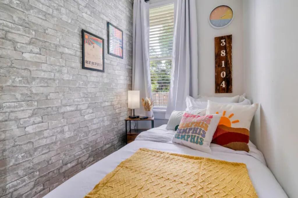 Photo of Bedroom in East Midtown