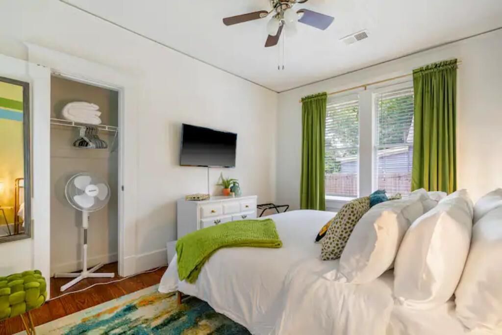 Photo of Bedroom in East Midtown