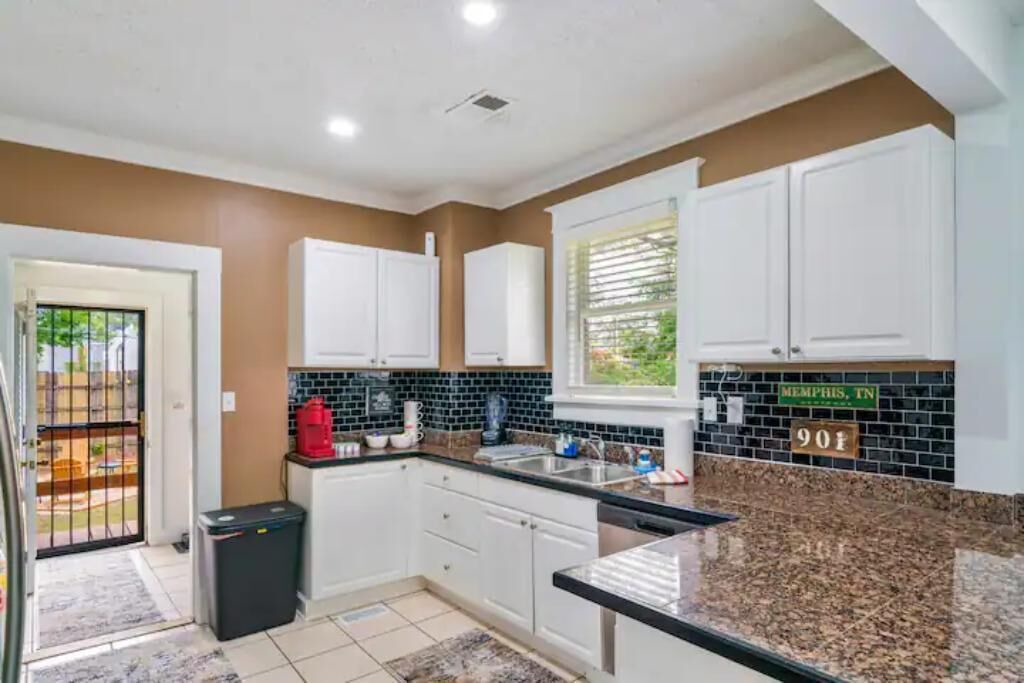 Photo of Kitchen in East Midtown