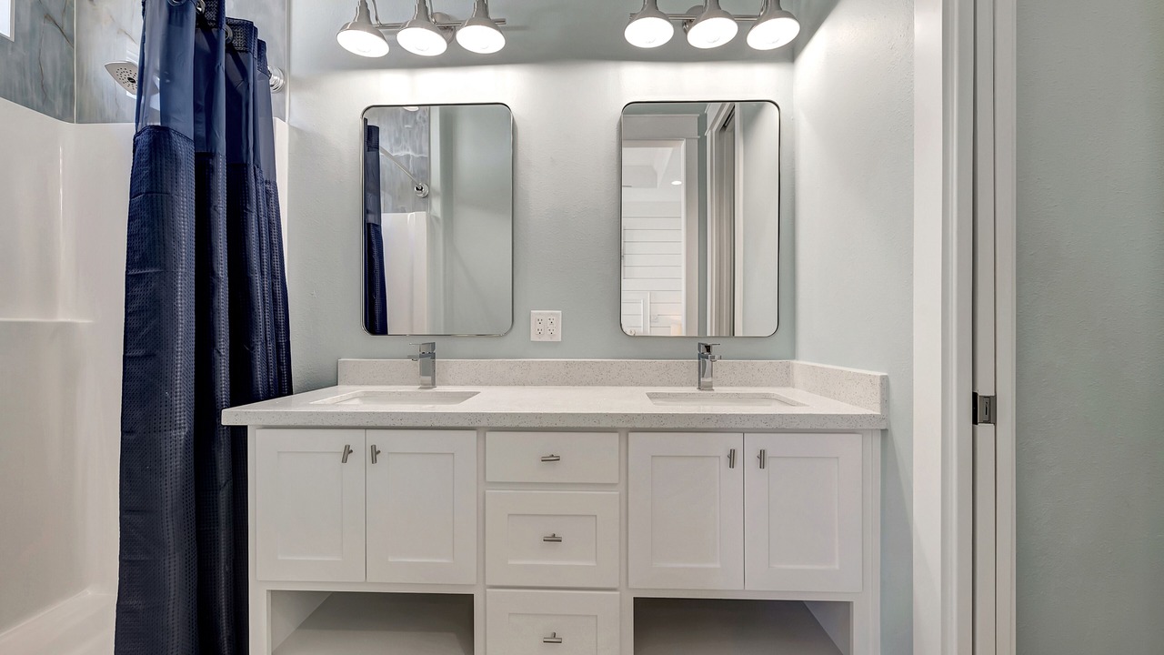 Photo of Bathroom in Crystal Beach