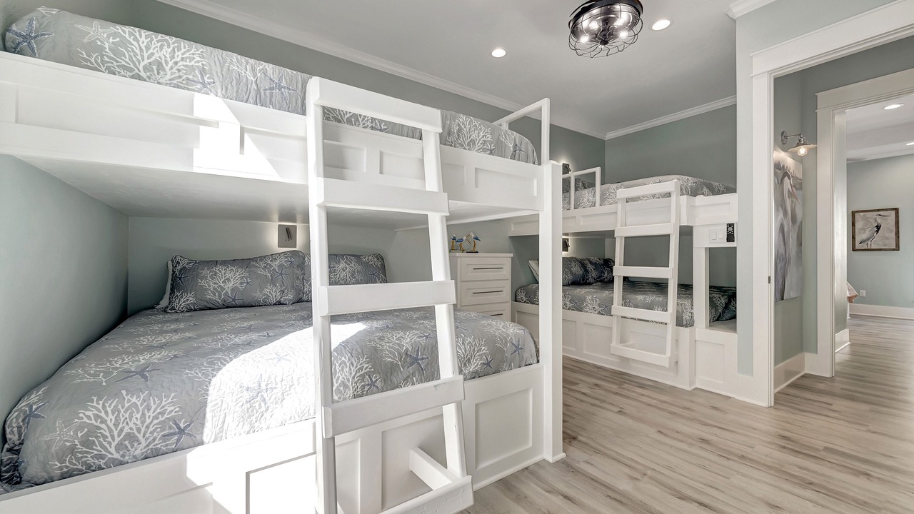 Photo of Bedroom in Crystal Beach