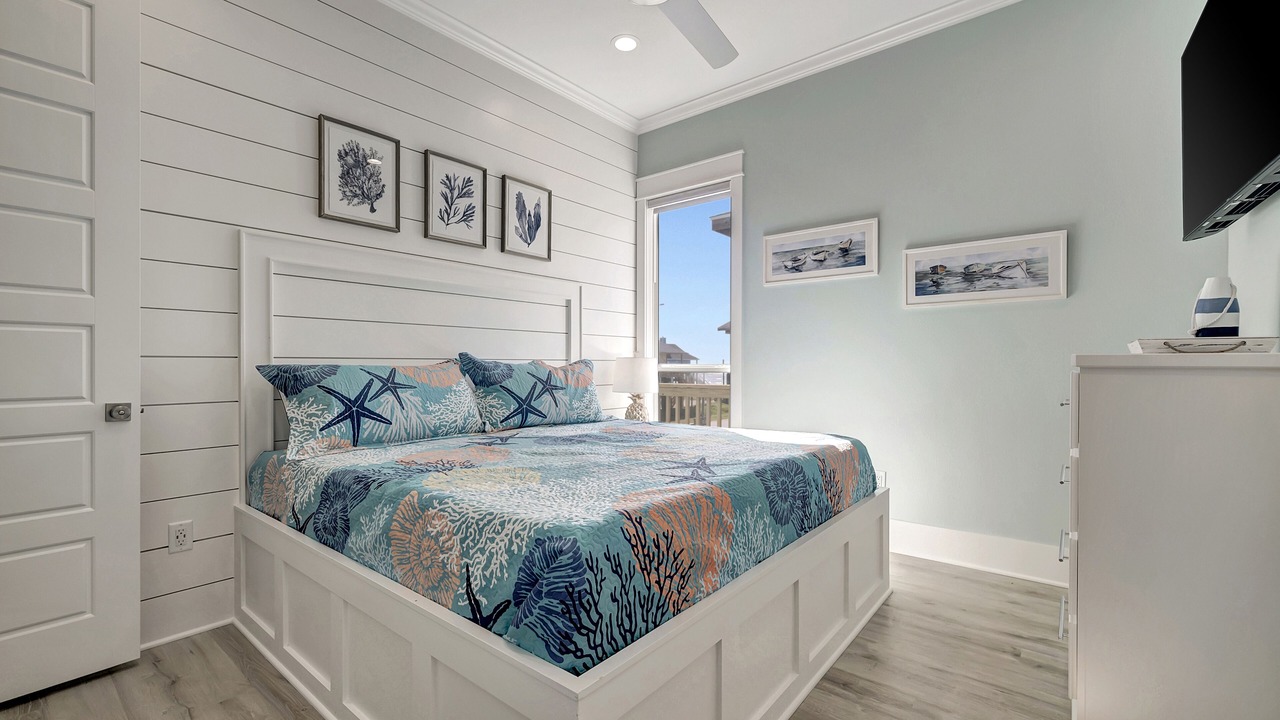 Photo of Bedroom in Crystal Beach
