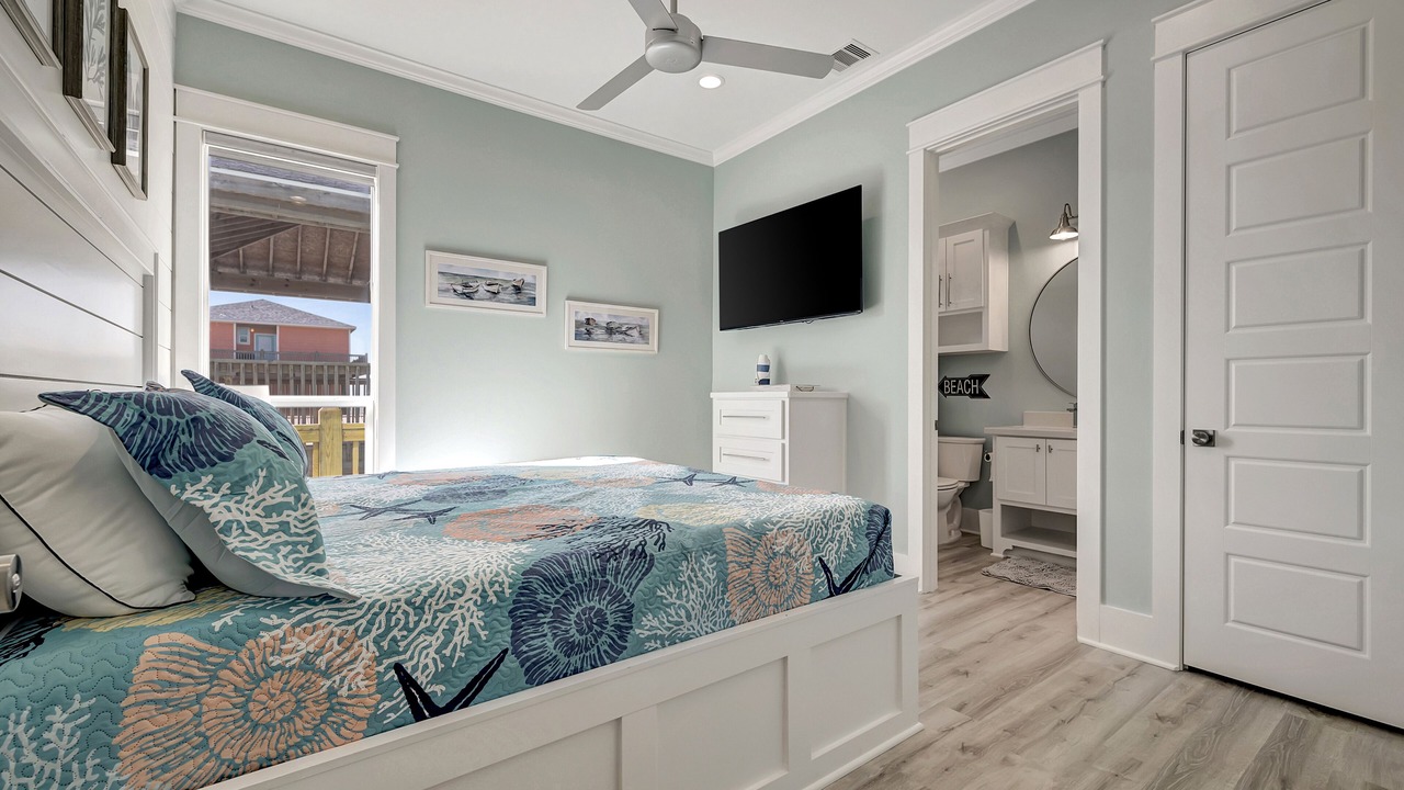 Photo of Bedroom in Crystal Beach