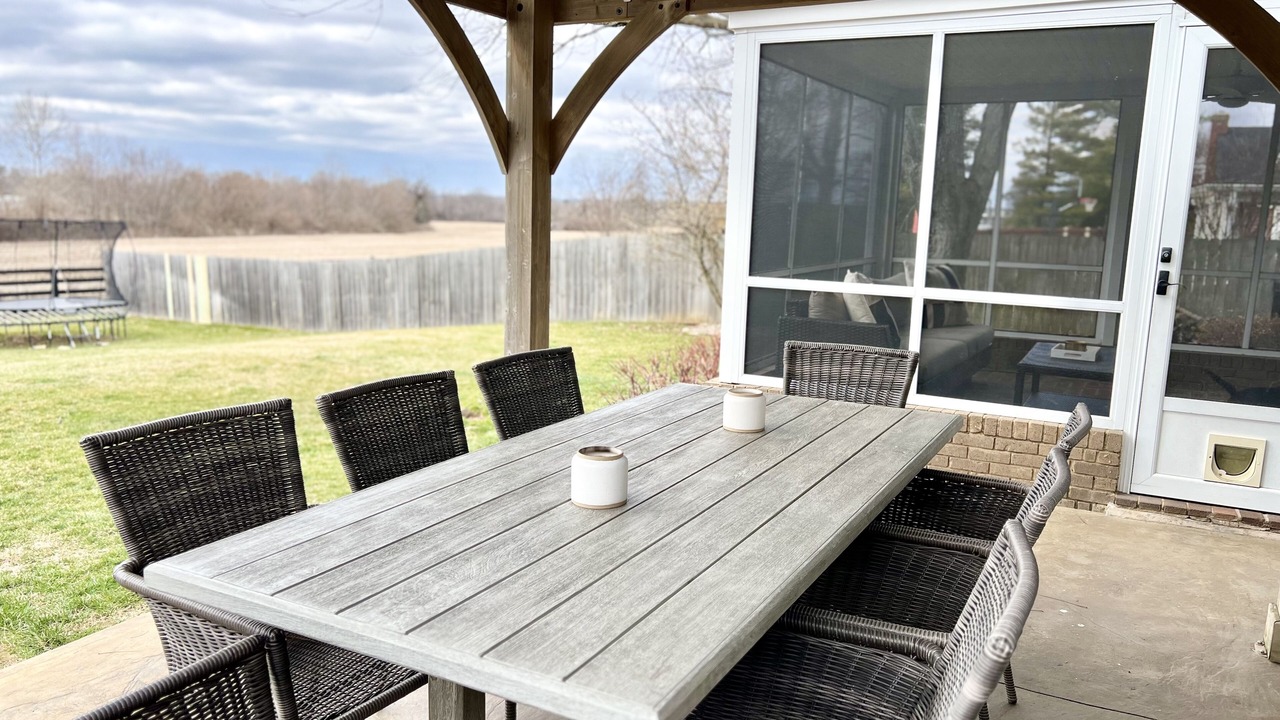 Photo of Outdoor in Hurstbourne