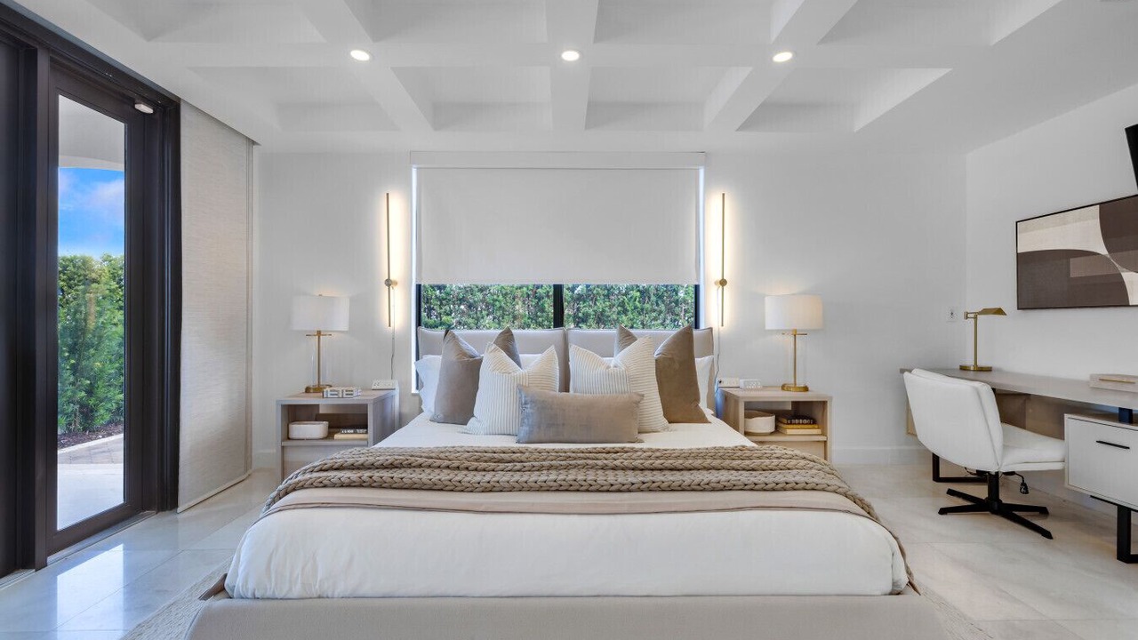 Photo of Bedroom in Sunset