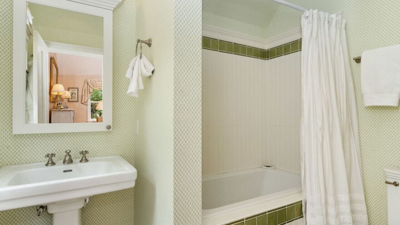 Photo of Bathroom in West End